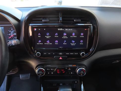 Certified 2022 Kia Soul EX FWD image 18