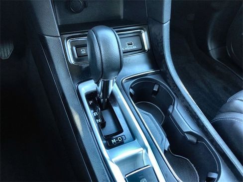 Used 2024 Subaru Ascent Limited w/ Technology Package image 20