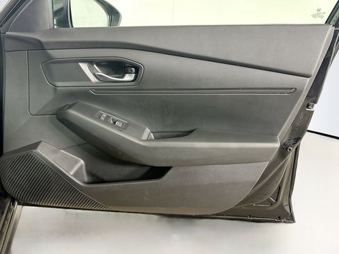 Used 2025 Honda Accord LX image 30