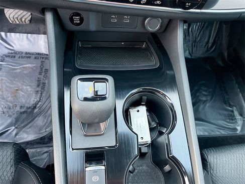 Used 2024 Nissan Rogue SV image 16