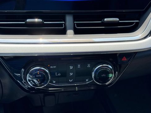 New 2026 Chevrolet Trax LT w/ Driver Confidence Package FWD image 18
