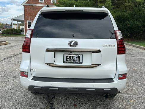 Used 2022 Lexus GX 460 image 6