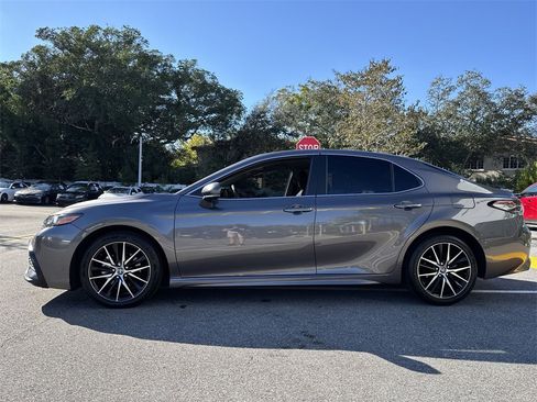 Used 2023 Toyota Camry SE image 28