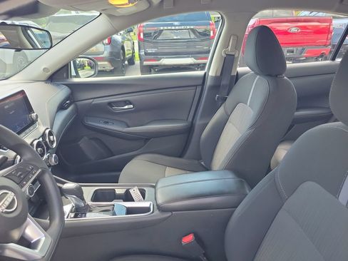 Used 2024 Nissan Sentra SV FWD image 19