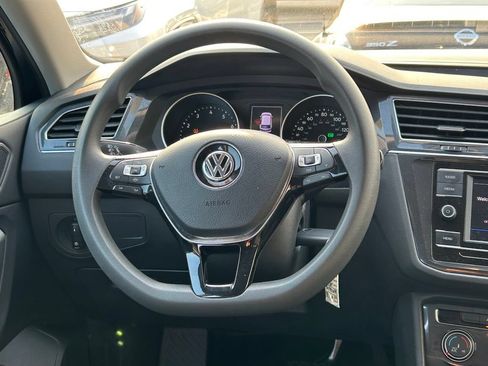 Used 2020 Volkswagen Tiguan S FWD image 34