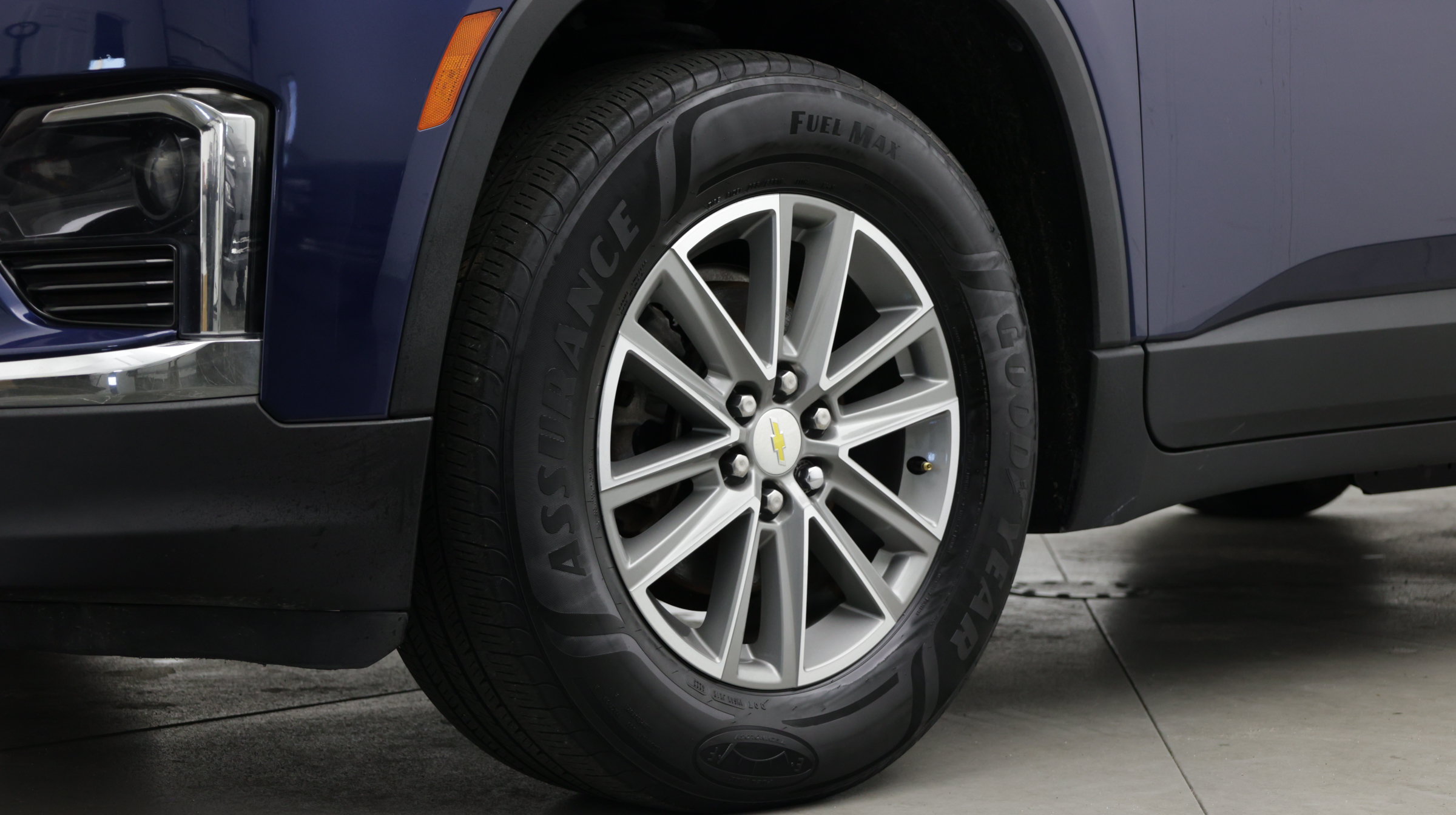 Used 2023 Chevrolet Traverse LT FWD image 8