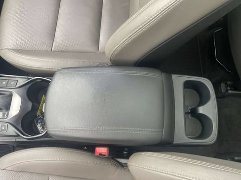 Used 2018 Hyundai Santa Fe Limited AWD/4WD image 28
