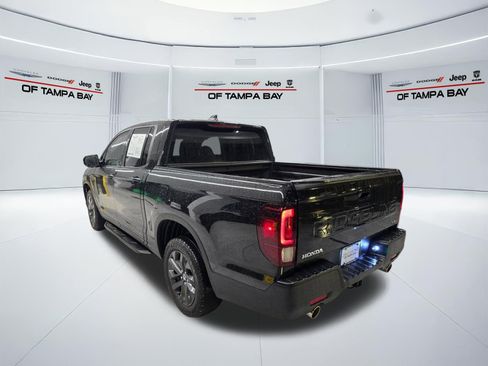Used 2025 Honda Ridgeline Sport image 4