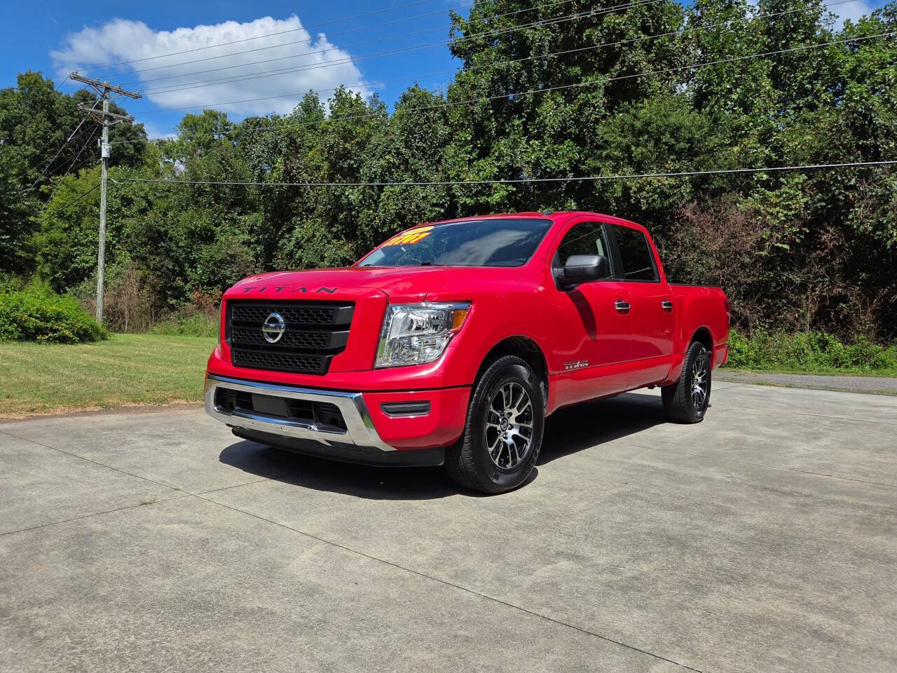 Used 2021 Nissan Titan SV RWD image 1