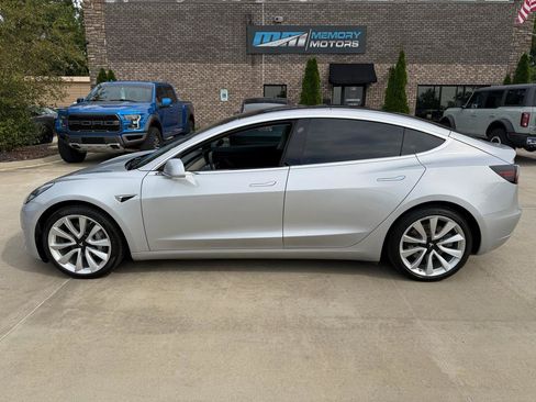 Used 2018 Tesla Model 3 Long Range AWD/4WD image 8