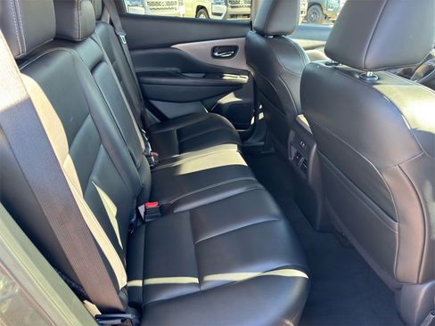 Used 2023 Nissan Murano SV image 13