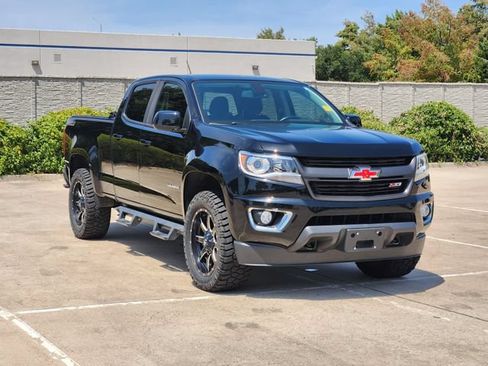 Used 2020 Chevrolet Colorado Z71 AWD/4WD image 3