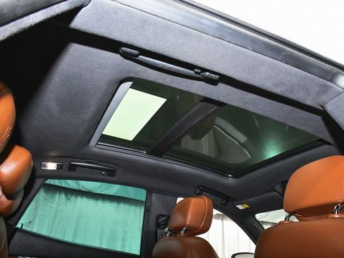 Used 2021 Maserati Levante image 52