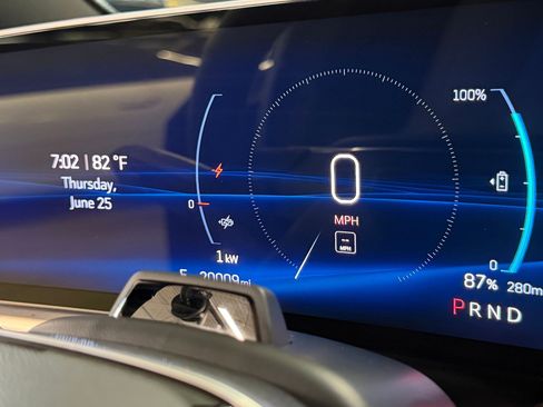 Certified 2024 Cadillac Lyriq Luxury RWD image 23