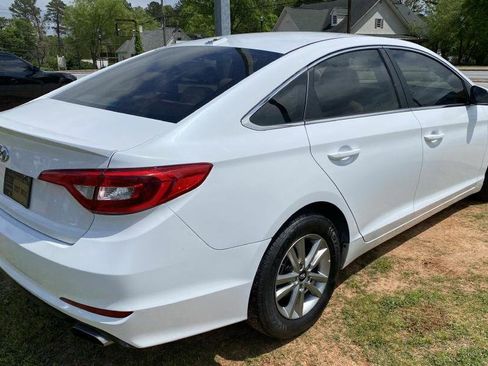 Used 2017 Hyundai Sonata SE image 4