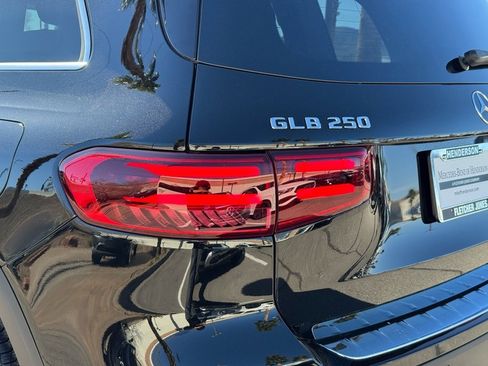 New 2025 Mercedes-Benz GLB 250 image 14