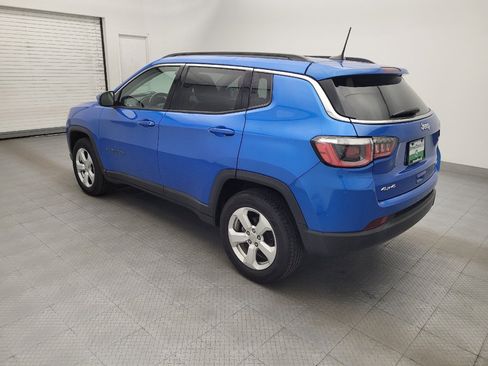 Used 2017 Jeep Compass Latitude w/ Popular Equipment Group AWD/4WD image 3