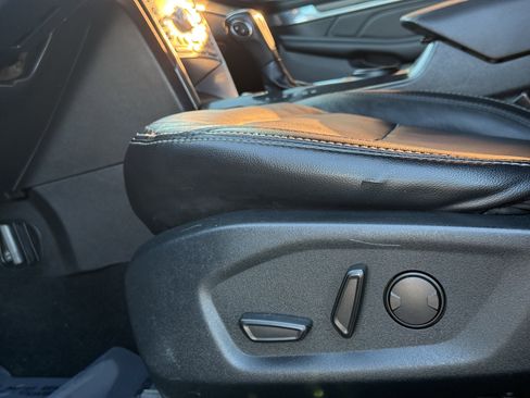 Used 2019 Ford Explorer Limited w/ Class III Trailer Tow Package image 23