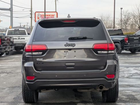 Used 2021 Jeep Grand Cherokee Laredo X image 5