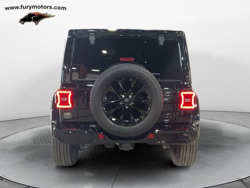 Used 2023 Jeep Wrangler Unlimited Sahara image 4