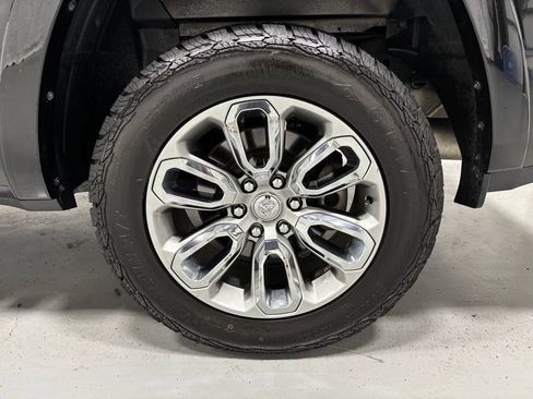 Used 2022 RAM 1500 Laramie AWD/4WD image 64
