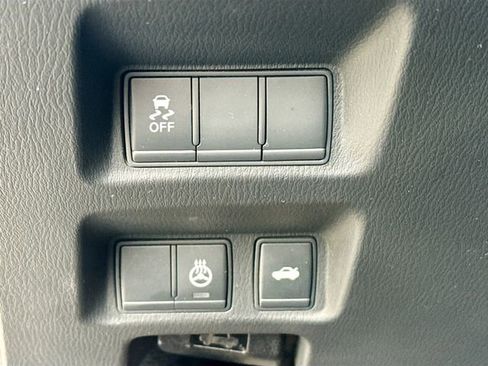 Used 2018 INFINITI Q70 L 3.7 image 12