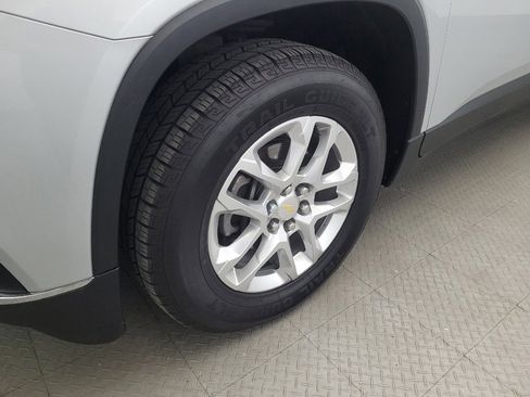 Used 2020 Chevrolet Traverse LT w/ LPO, Floor Liner Package AWD/4WD image 31