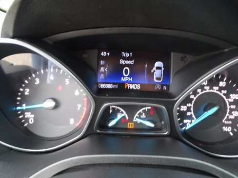 Used 2017 Ford Escape SE Sport w/ Equipment Group 201A image 16