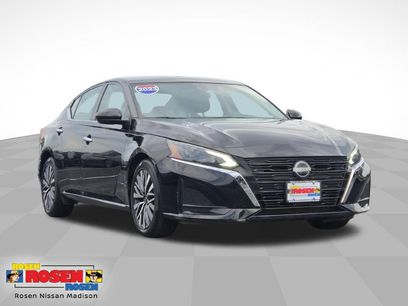 Used 2023 Nissan Altima 2.5 SV