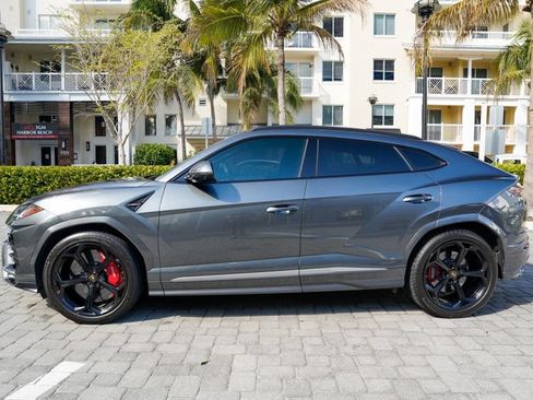 Used 2019 Lamborghini Urus AWD/4WD image 15