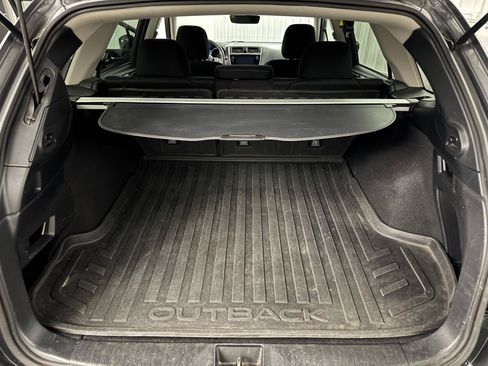 Used 2018 Subaru Outback 2.5i Premium AWD/4WD image 9