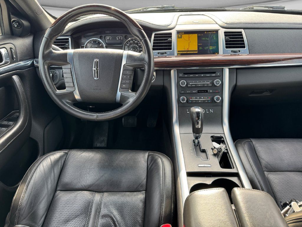 Used 2009 Lincoln MKS AWD image 22
