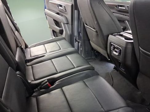 Used 2025 Chevrolet Tahoe LT AWD/4WD image 12