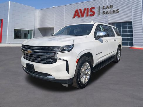Used 2023 Chevrolet Suburban Premier image 1