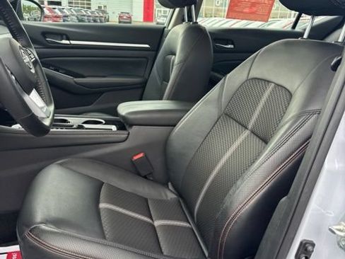 Certified 2025 Nissan Altima 2.5 SR FWD image 9