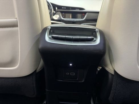 Used 2023 Cadillac XT6 Sport image 30