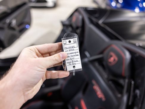 Used 2020 Lamborghini Huracan EVO image 47