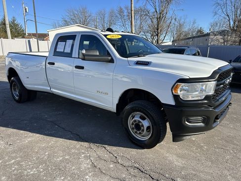 Used 2022 RAM 3500 Tradesman image 25