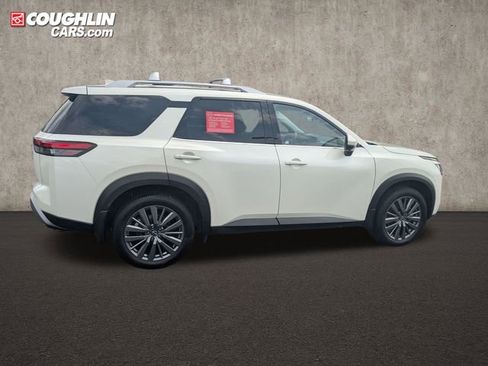 Certified 2023 Nissan Pathfinder SL w/ SL Premium Package AWD/4WD image 8