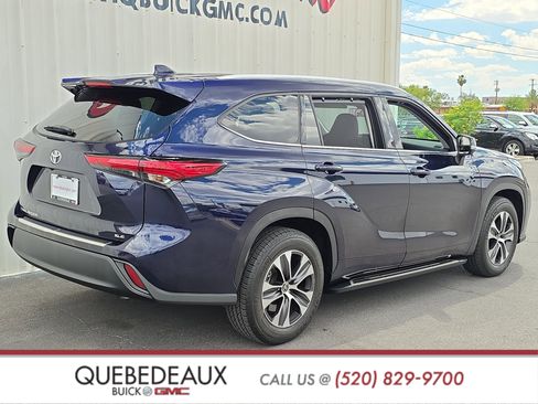 Used 2022 Toyota Highlander XLE FWD image 7