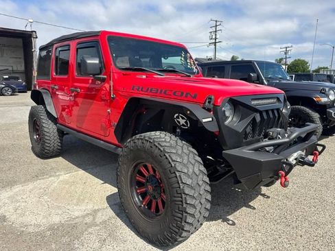 Used 2021 Jeep Wrangler Unlimited Rubicon AWD/4WD image 3
