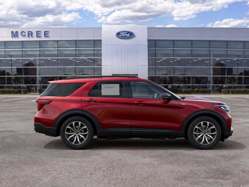 New 2027 Ford Explorer ST-Line w/ Premium Package RWD image 5