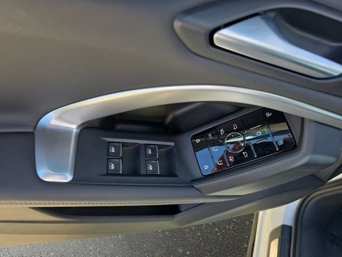 Used 2025 Audi Q5 Premium w/ Convenience Package AWD/4WD image 31