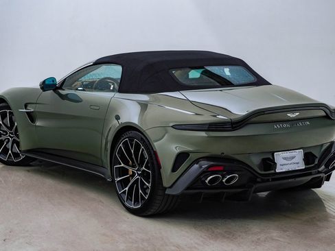 Used 2026 Aston Martin V8 Vantage Roadster image 8