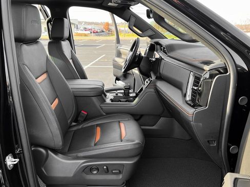 Used 2025 GMC Sierra 1500 AT4 w/ AT4 Premium Package image 23