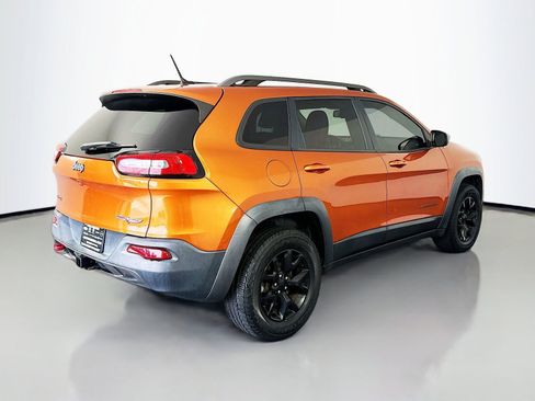 Used 2015 Jeep Cherokee Trailhawk w/ Comfort/Convenience Group AWD/4WD image 7