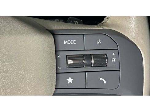 Used 2025 Kia EV9 Wind image 29