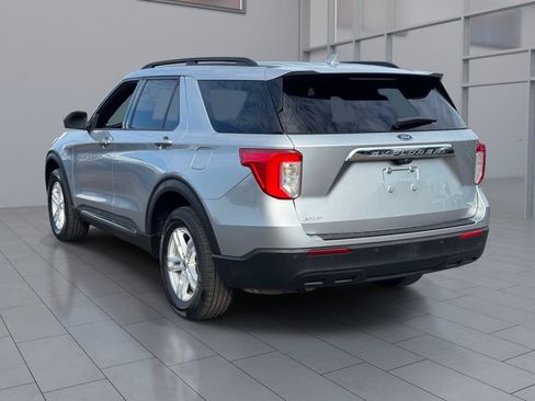 Used 2020 Ford Explorer XLT AWD/4WD image 5