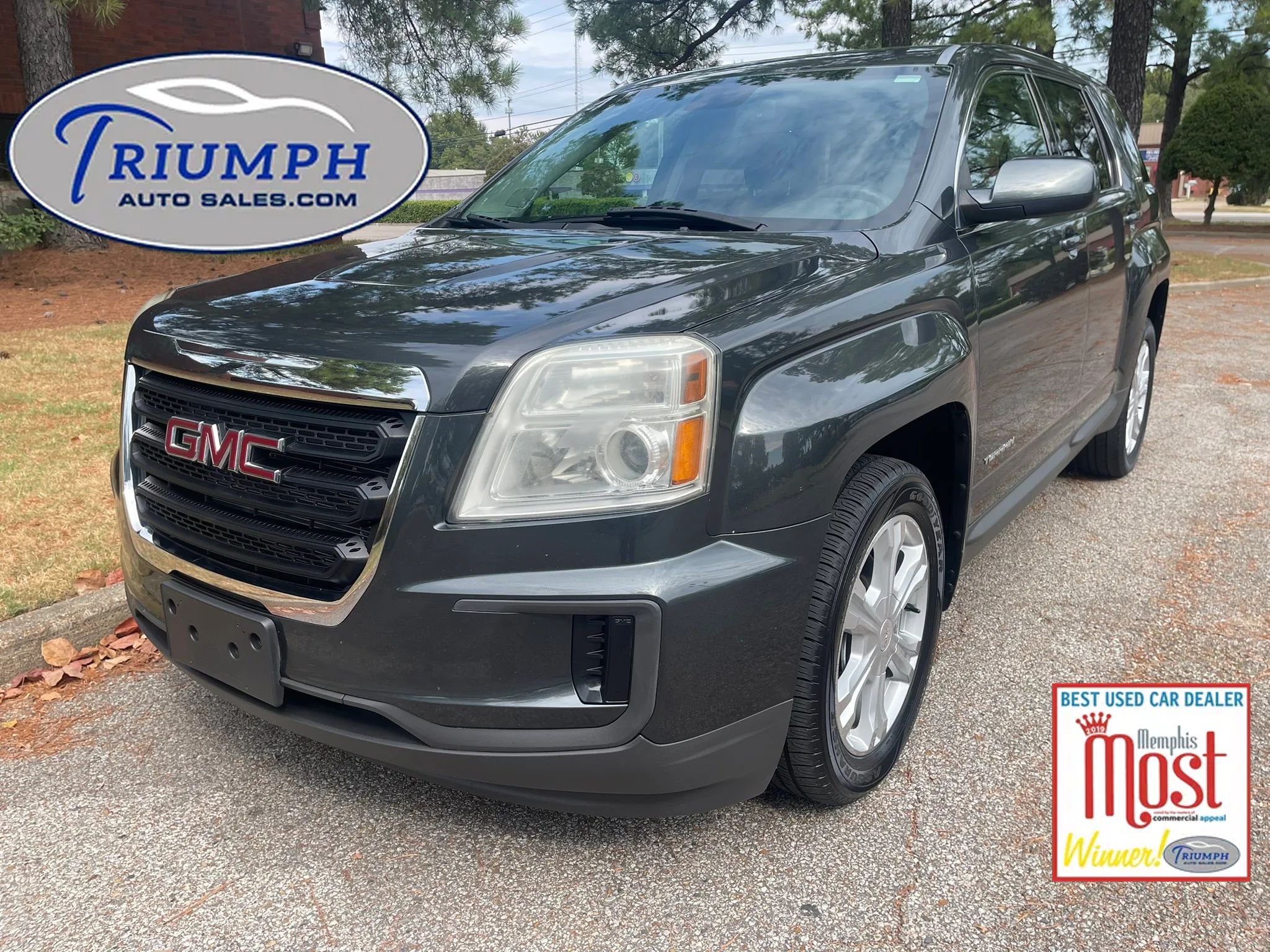 Used 2017 GMC Terrain SLE FWD image 1