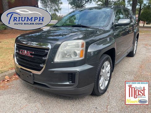 Used 2017 GMC Terrain SLE FWD image 1